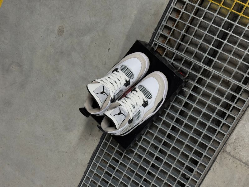Кросівки Jordan Retro 4 White Black 09435-Білий-36 фото