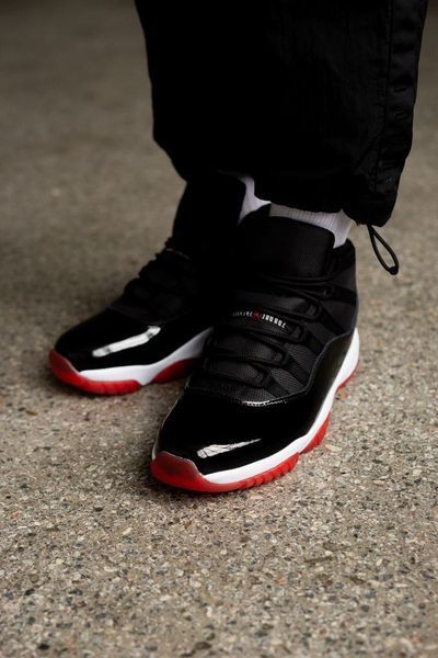 Кросівки Jordan 11 Retro White Black Red 01748-Чорний-40 фото