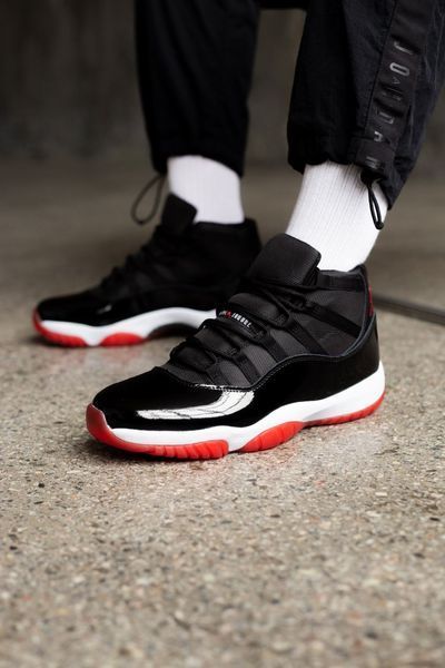 Кросівки Jordan 11 Retro White Black Red 01748-Чорний-40 фото